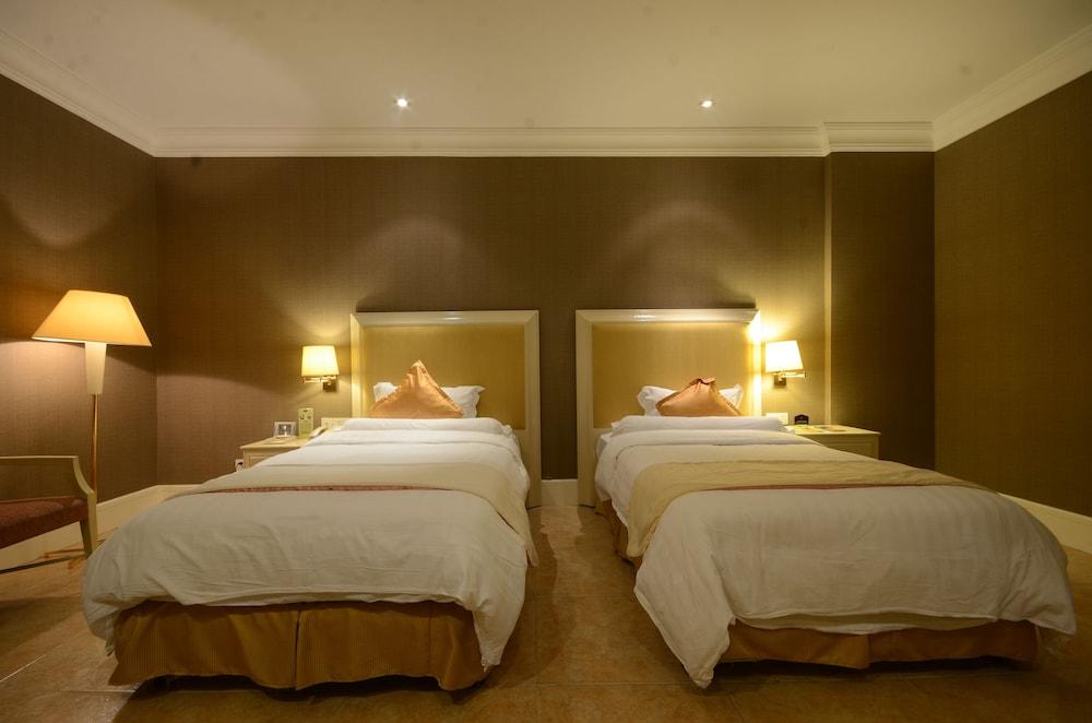 Fontana hotel y Villas - Fontana Hot Spring Leisure Parks Mabalacat Exterior foto