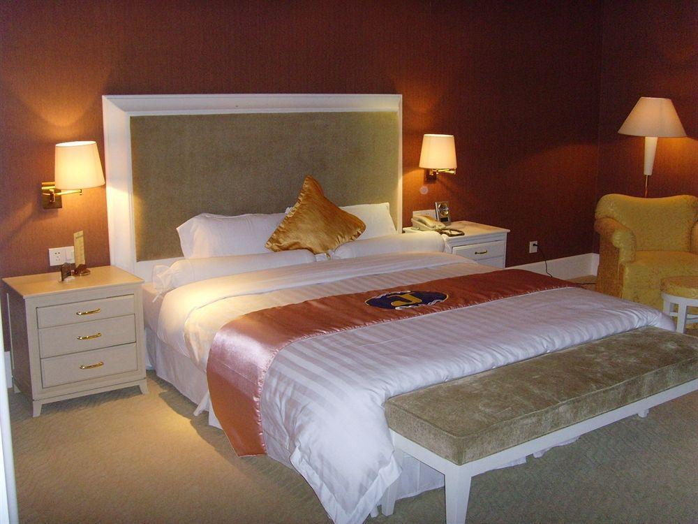 Fontana hotel y Villas - Fontana Hot Spring Leisure Parks Mabalacat Exterior foto