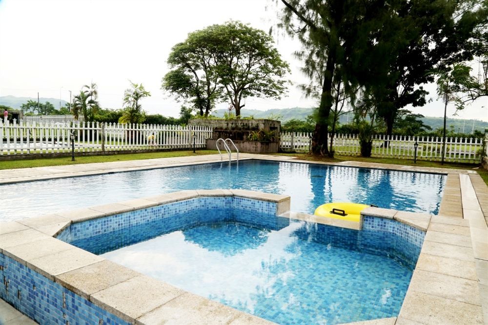 Fontana hotel y Villas - Fontana Hot Spring Leisure Parks Mabalacat Exterior foto